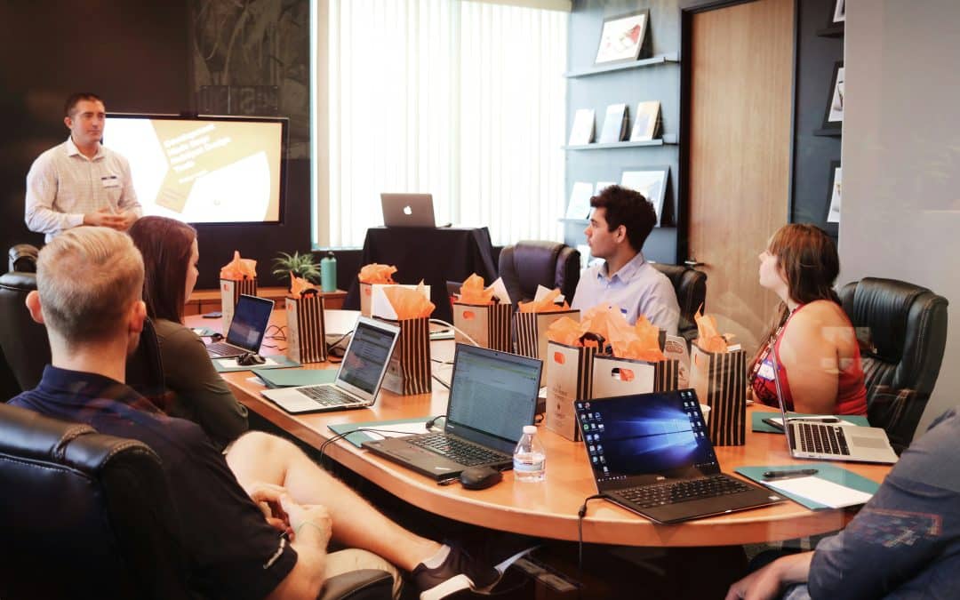 HR Starter – brezplačen spletni kadrovski tečaj
