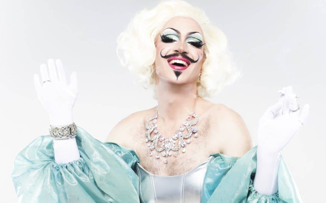 Drag kraljica Vera Vulva: Če te LGBT skupnost zmoti na osebni ravni, imaš morda nekaj za raziskati pri sebi