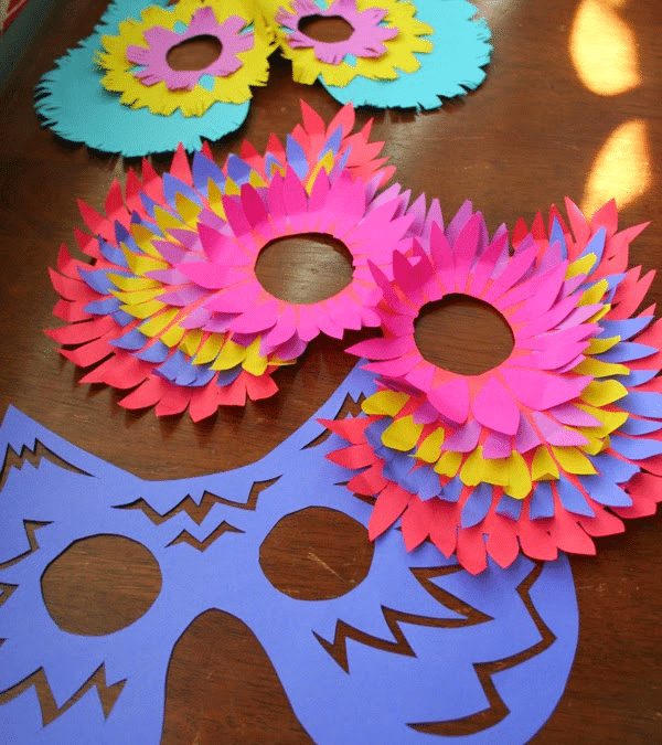 Pust v SMC Maribor: izdelovanje pustnih mask