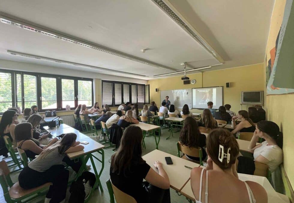 Kdo in kako nam laže na spletu?
